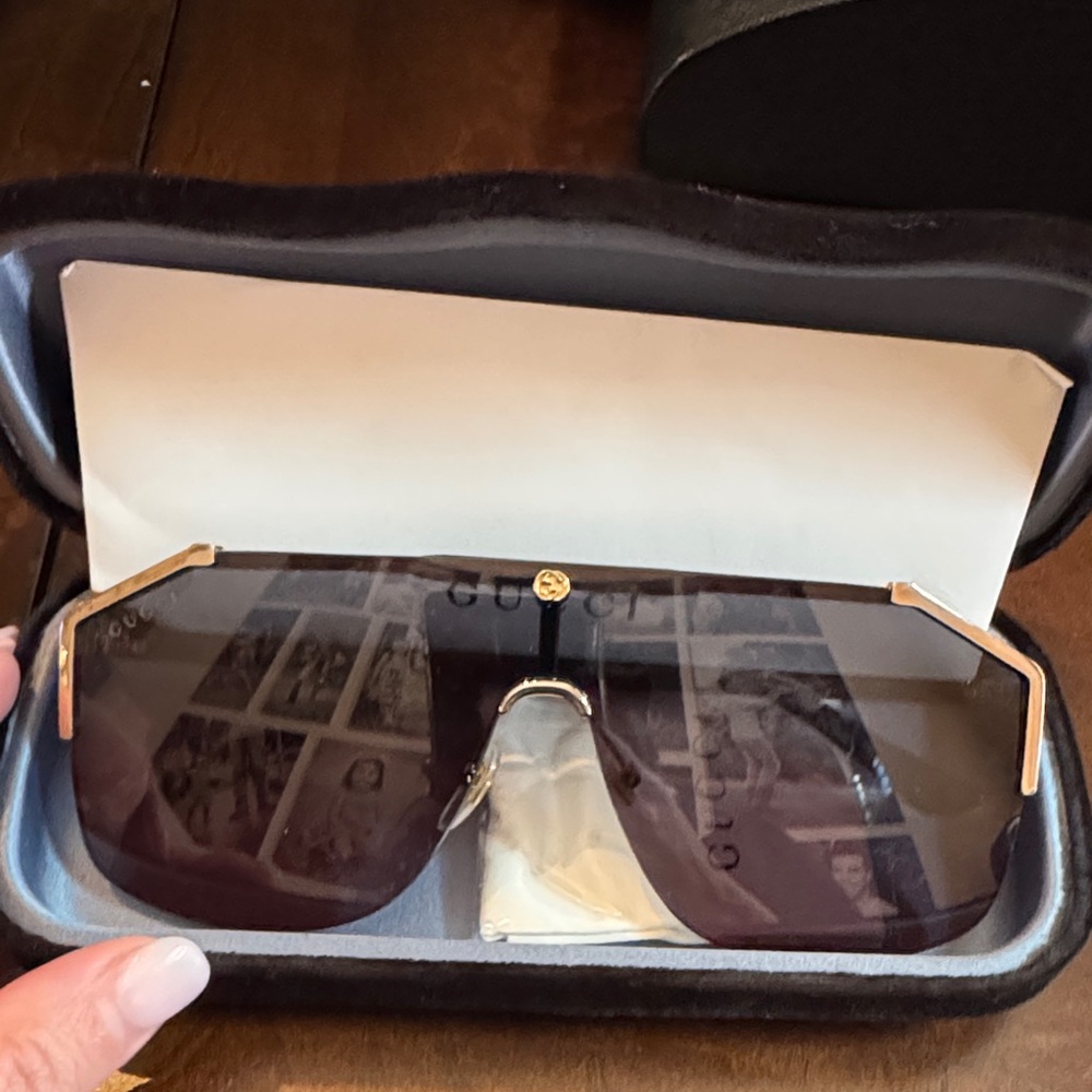 Gucci Gold and Black Sunglasses